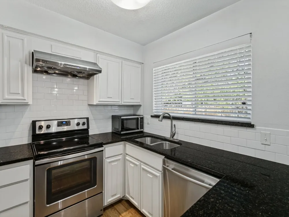 2305 Harvard Drive Arlington, TX 76015