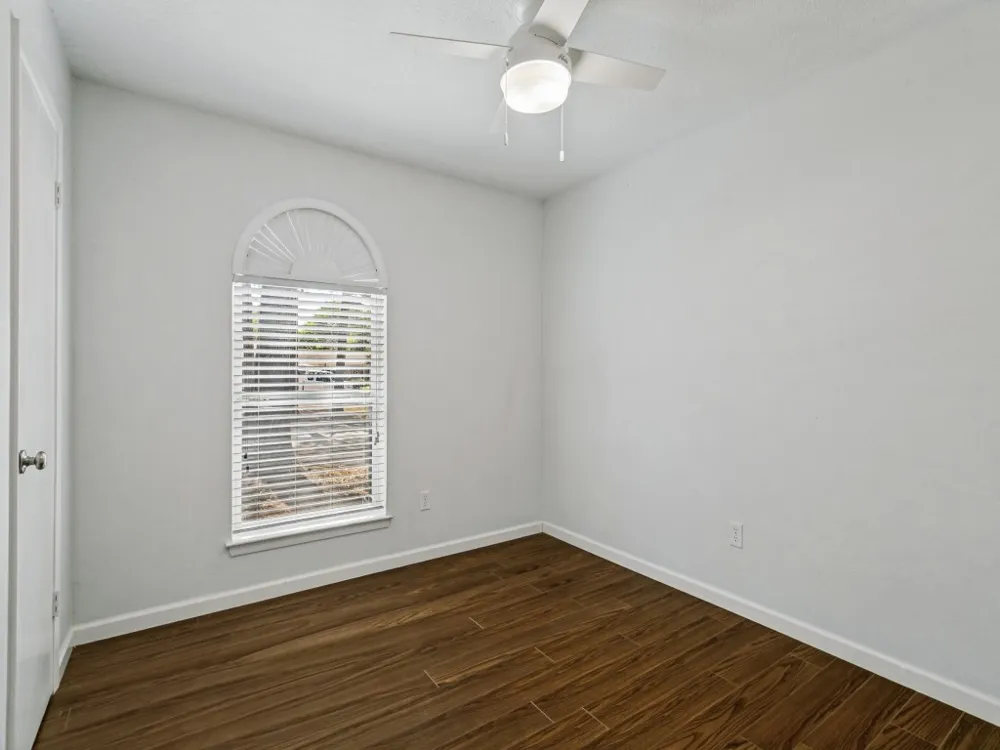 2305 Harvard Drive Arlington, TX 76015