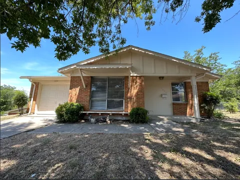 6404 Waynewood Court