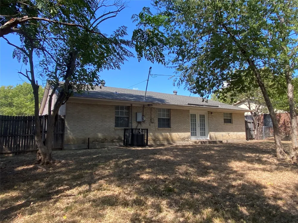 7120 Waycrest Drive Dallas, TX 75232