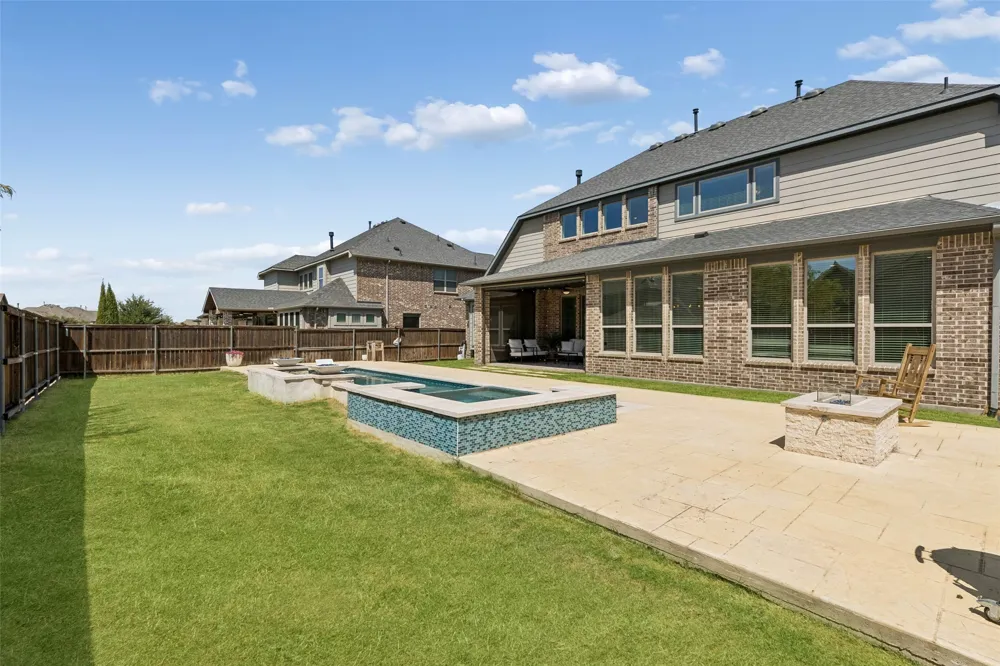 2713 Maverick Way Celina, TX 75009
