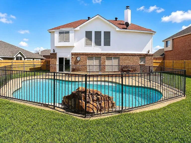 5709 Parkwood Trail Haltom City, TX 76137