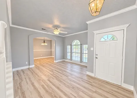 5709 Parkwood Trail