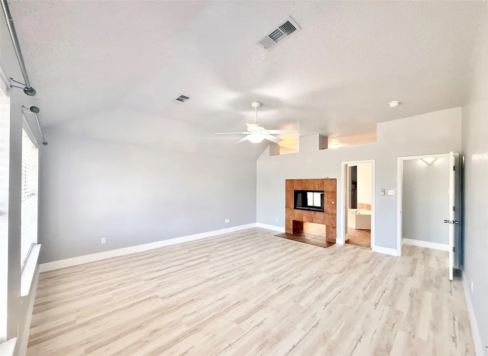 5709 Parkwood Trail Haltom City, TX 76137