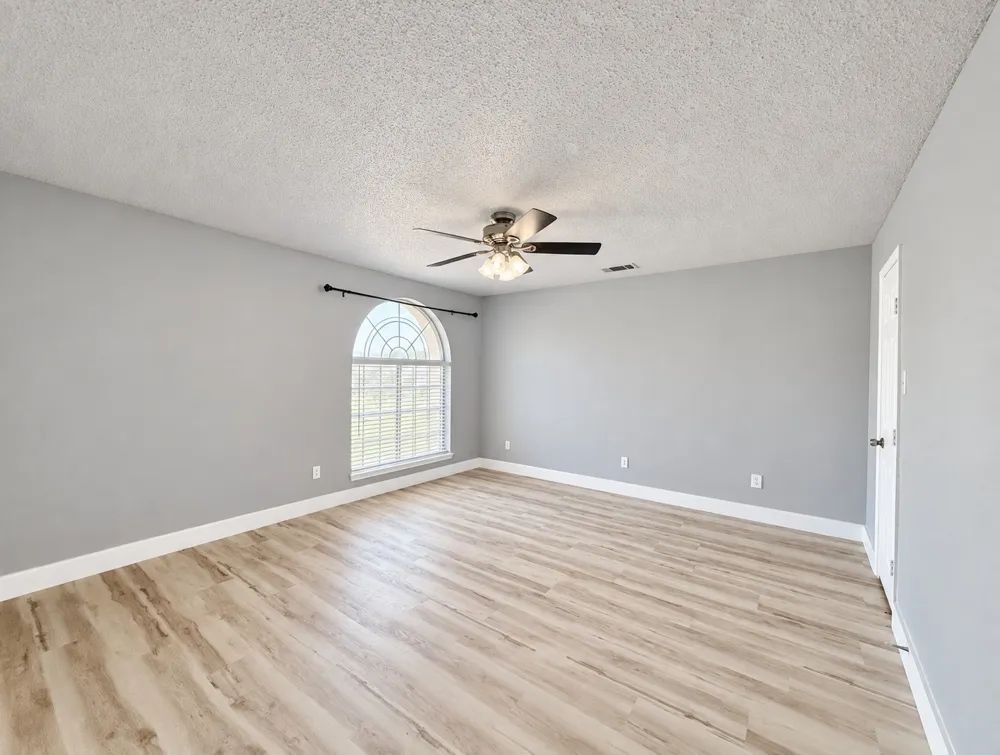 5709 Parkwood Trail Haltom City, TX 76137