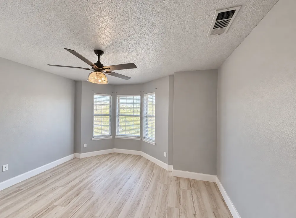 5709 Parkwood Trail Haltom City, TX 76137