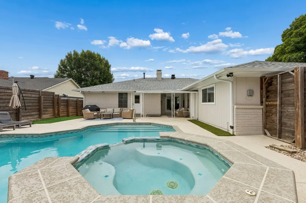 304 Meadowlark Drive Richardson, TX 75080
