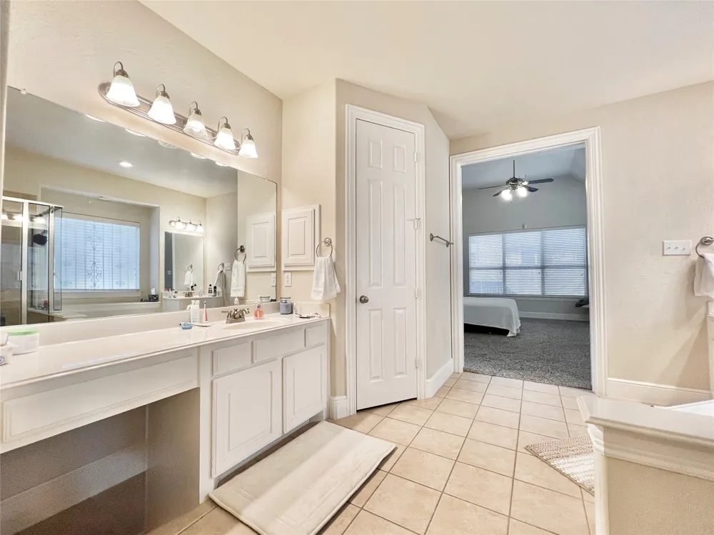 10404 OFFSHORE DRIVE Irving, TX 75063