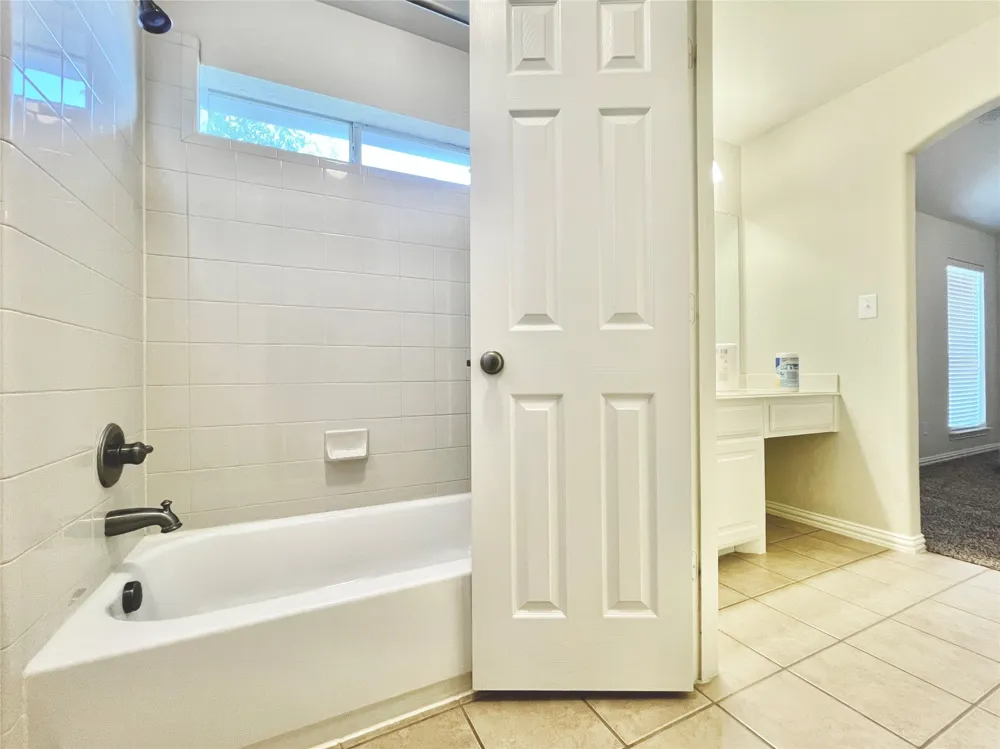 10404 OFFSHORE DRIVE Irving, TX 75063