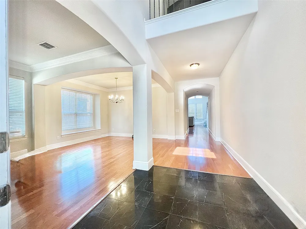 10404 OFFSHORE DRIVE Irving, TX 75063