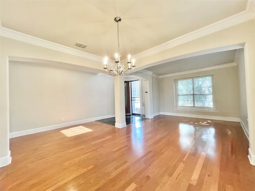 10404 OFFSHORE DRIVE Irving, TX 75063