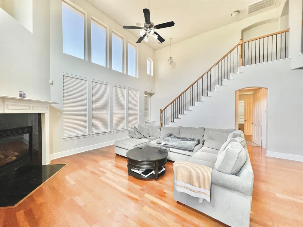 10404 OFFSHORE DRIVE Irving, TX 75063