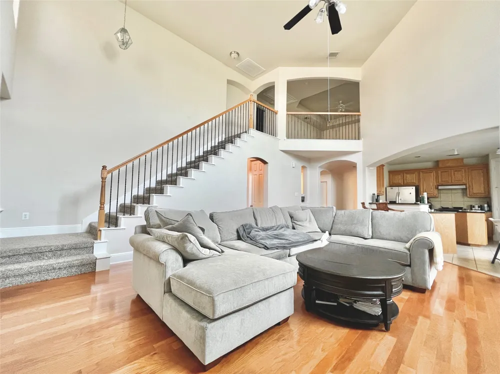 10404 OFFSHORE DRIVE Irving, TX 75063