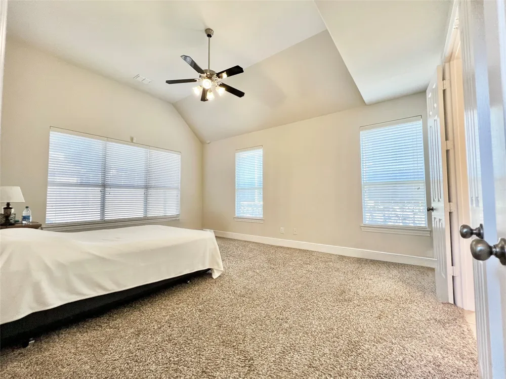 10404 OFFSHORE DRIVE Irving, TX 75063