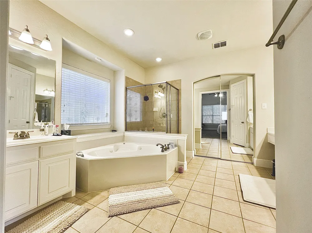 10404 OFFSHORE DRIVE Irving, TX 75063