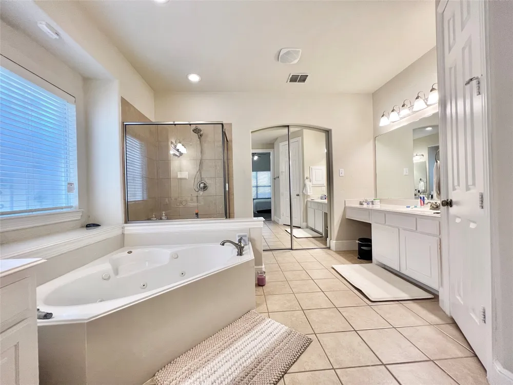 10404 OFFSHORE DRIVE Irving, TX 75063