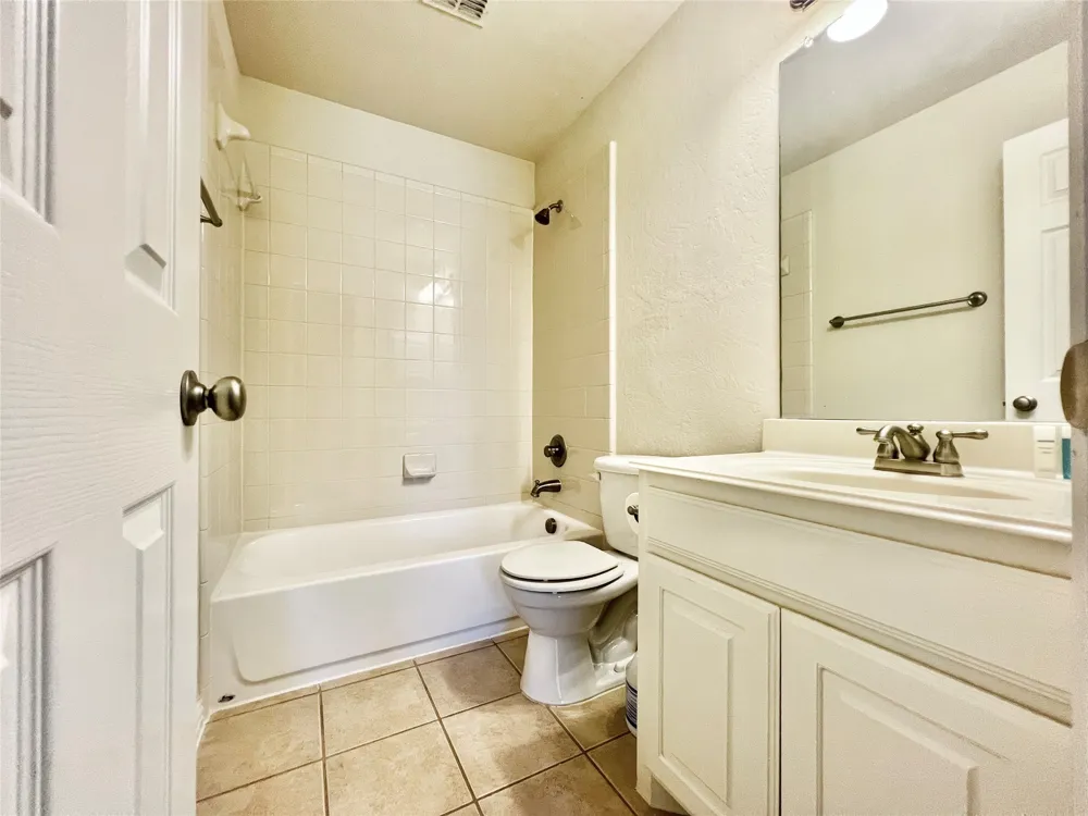 10404 OFFSHORE DRIVE Irving, TX 75063