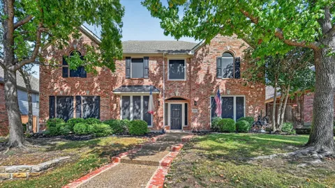 1425 Fairlakes Pointe Drive