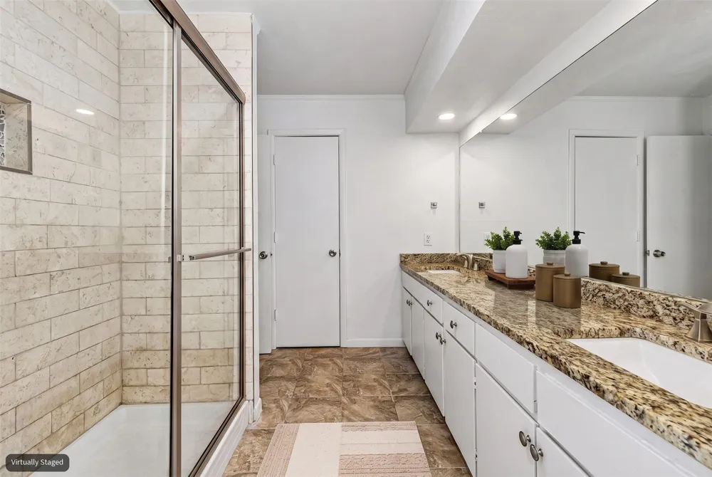 615 Country Green Lane Arlington, TX 76011