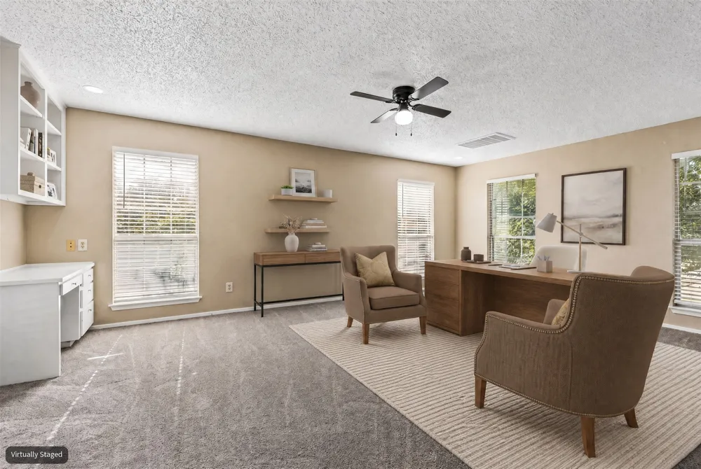 615 Country Green Lane Arlington, TX 76011
