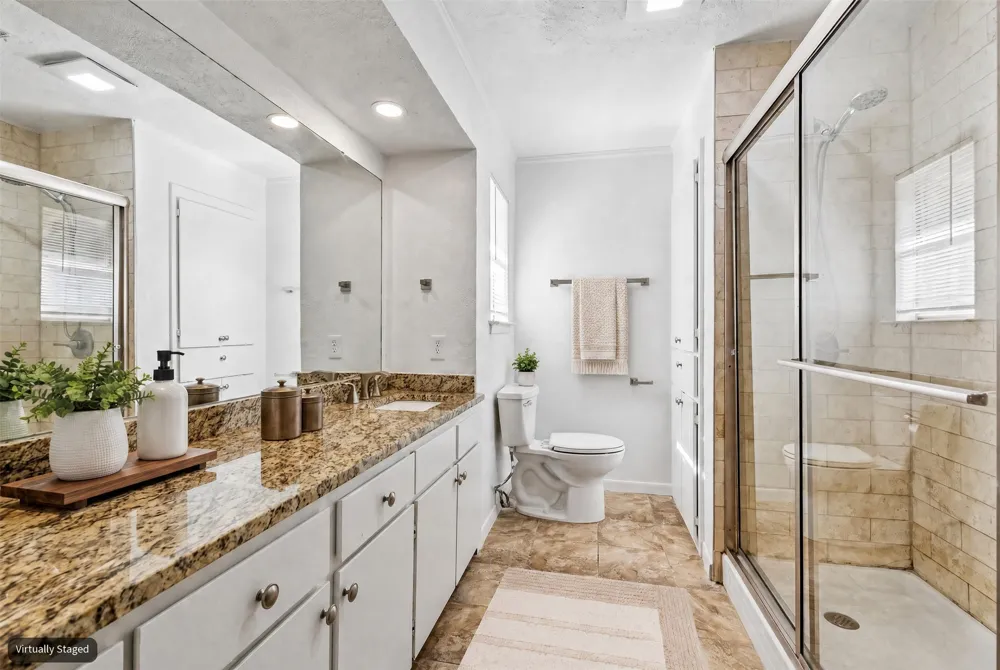 615 Country Green Lane Arlington, TX 76011