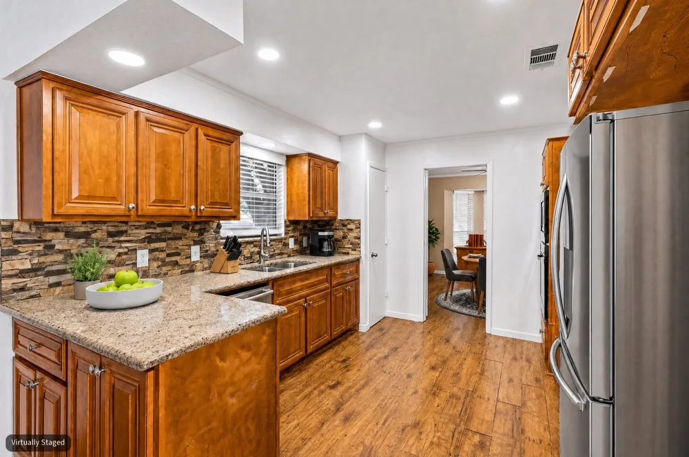 615 Country Green Lane Arlington, TX 76011