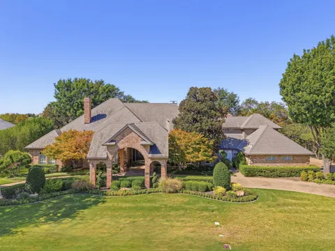 6200 Forest Highlands Drive