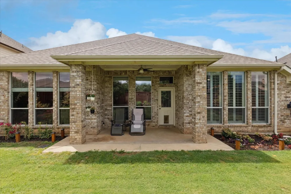 10237 Red Bluff Lane Fort Worth, TX 76177