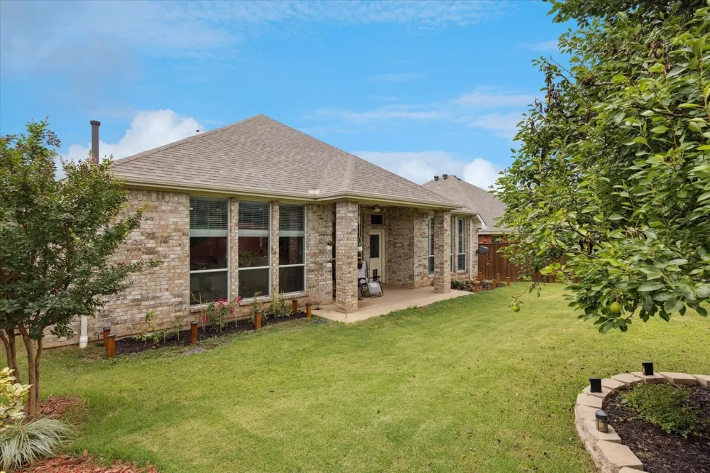 10237 Red Bluff Lane Fort Worth, TX 76177