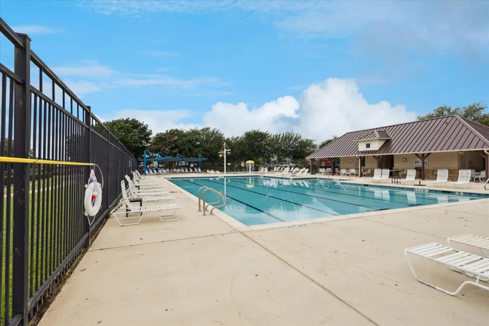 10237 Red Bluff Lane Fort Worth, TX 76177