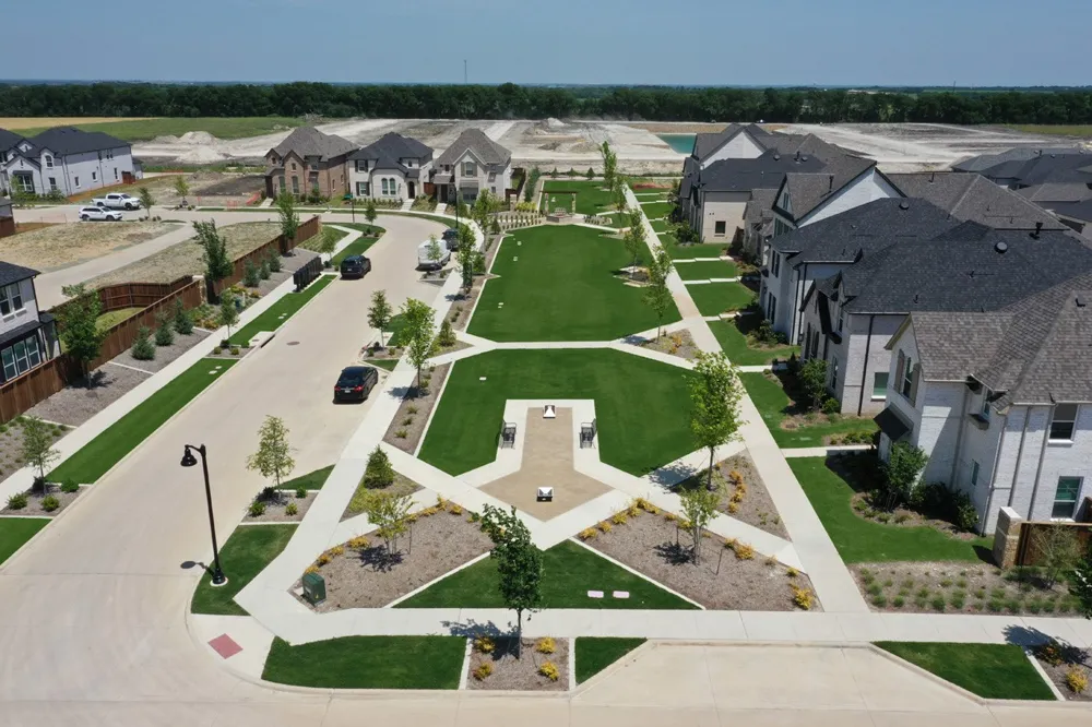 2616 Manzanar Mews Celina, TX 75009