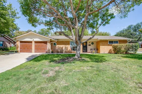 4413 Angus Drive