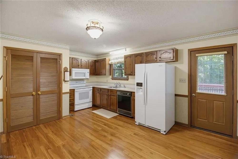 5720 Birchdale Drive Winston-Salem, NC 27106
