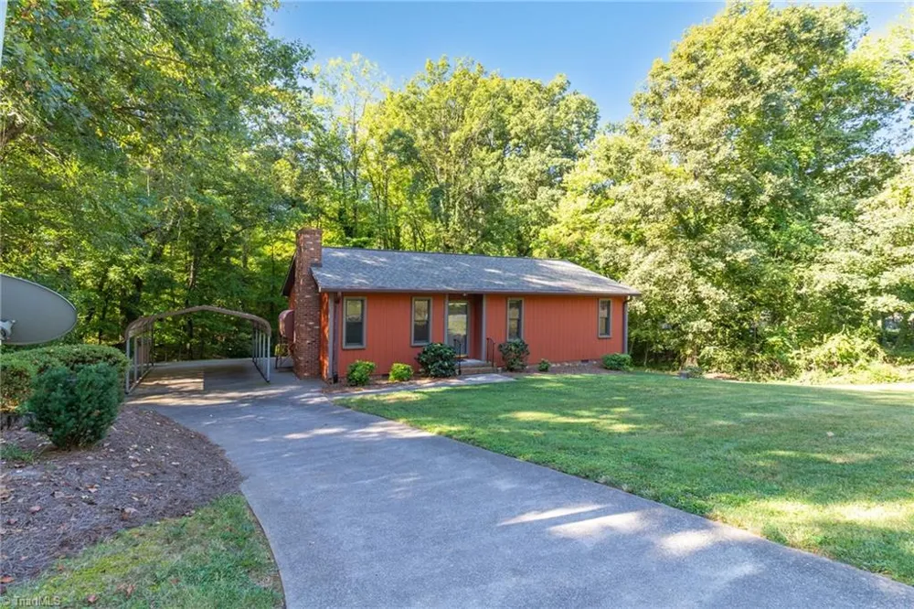 5720 Birchdale Drive Winston-Salem, NC 27106