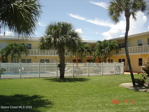7801 Ridgewood Avenue #30