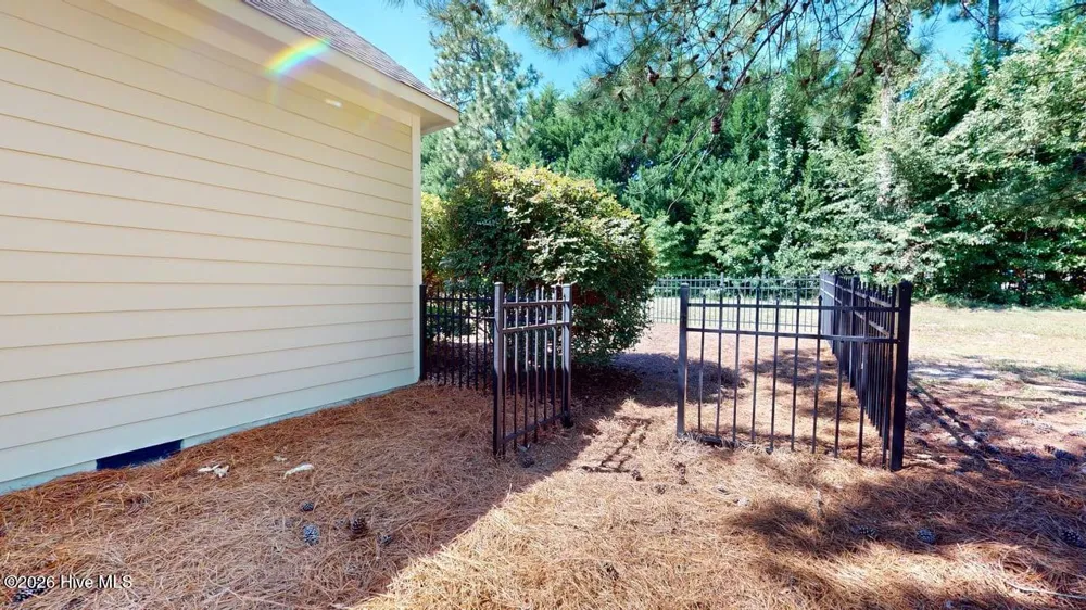 112 S Bracken Fern Lane Southern Pines, NC 28387
