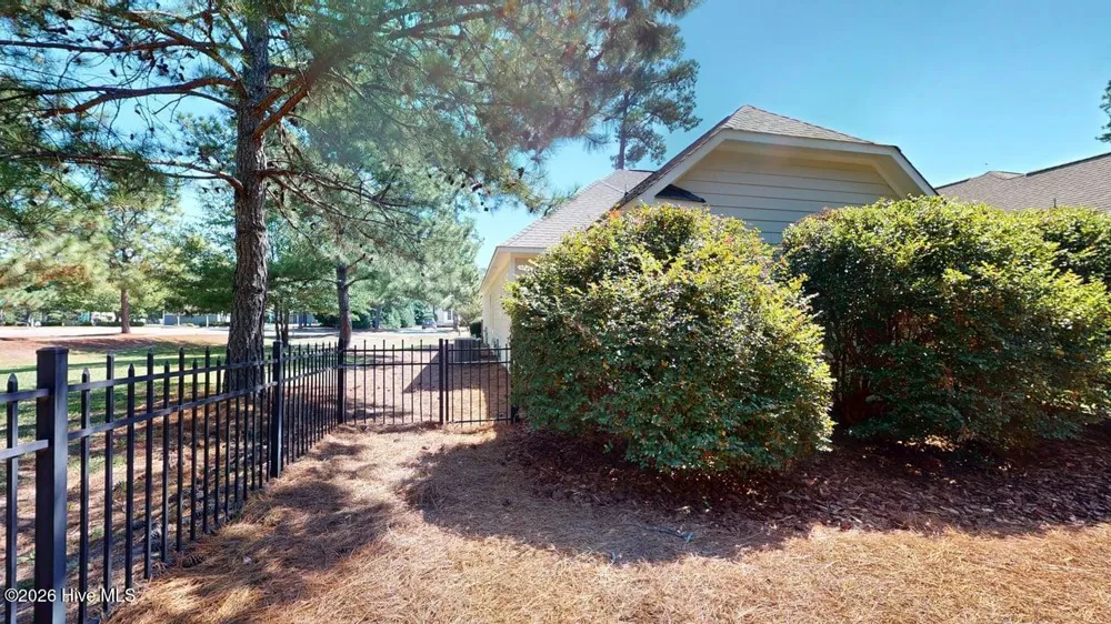 112 S Bracken Fern Lane Southern Pines, NC 28387