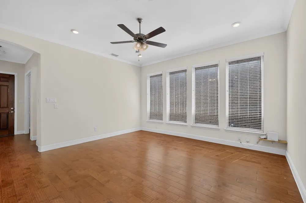 12779 Friar Street Farmers Branch, TX 75234