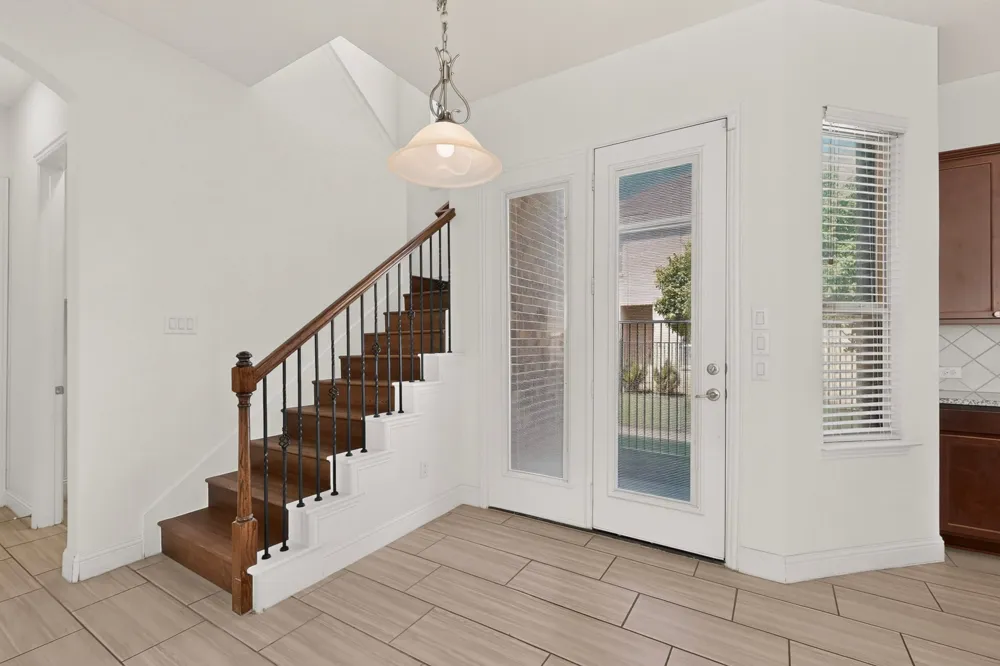 12779 Friar Street Farmers Branch, TX 75234