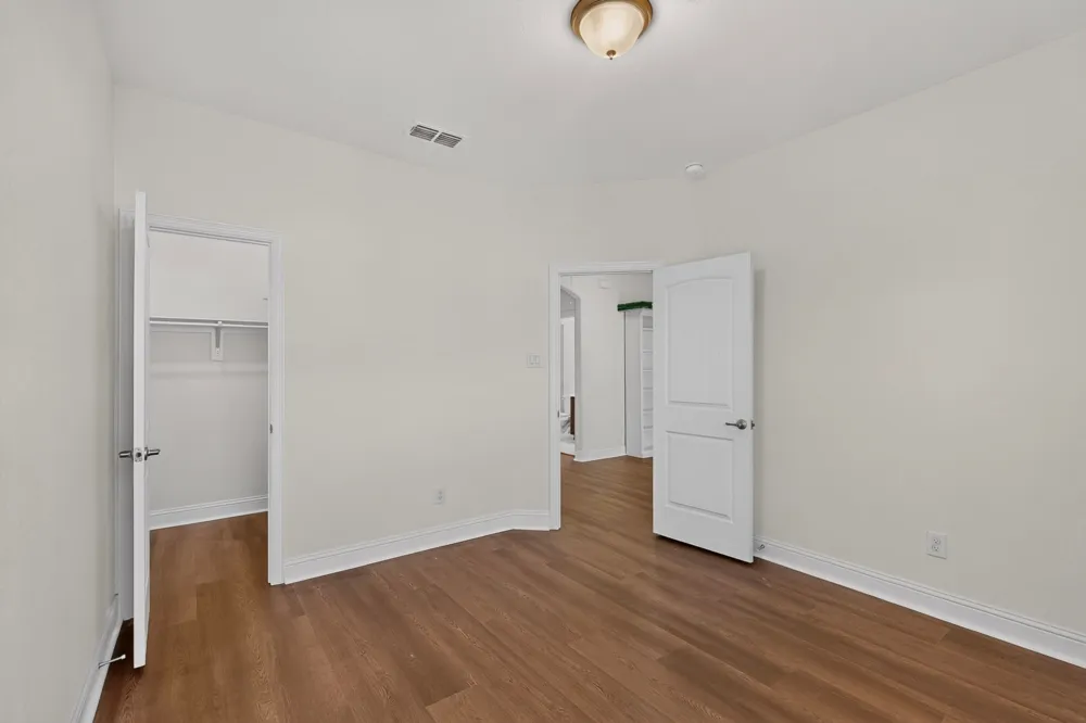 12779 Friar Street Farmers Branch, TX 75234