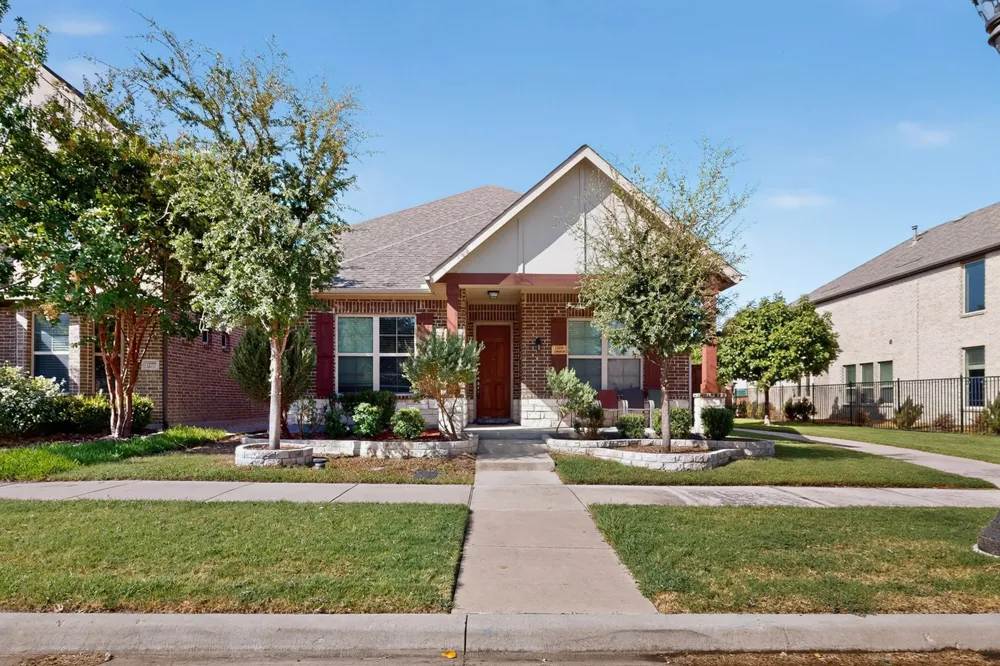 12779 Friar Street Farmers Branch, TX 75234