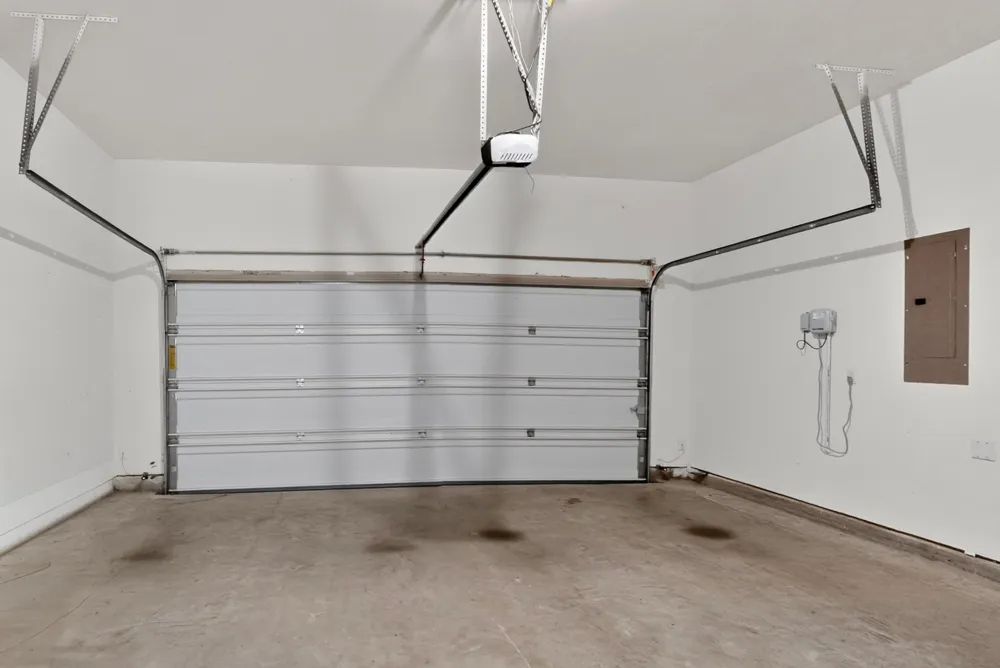12779 Friar Street Farmers Branch, TX 75234