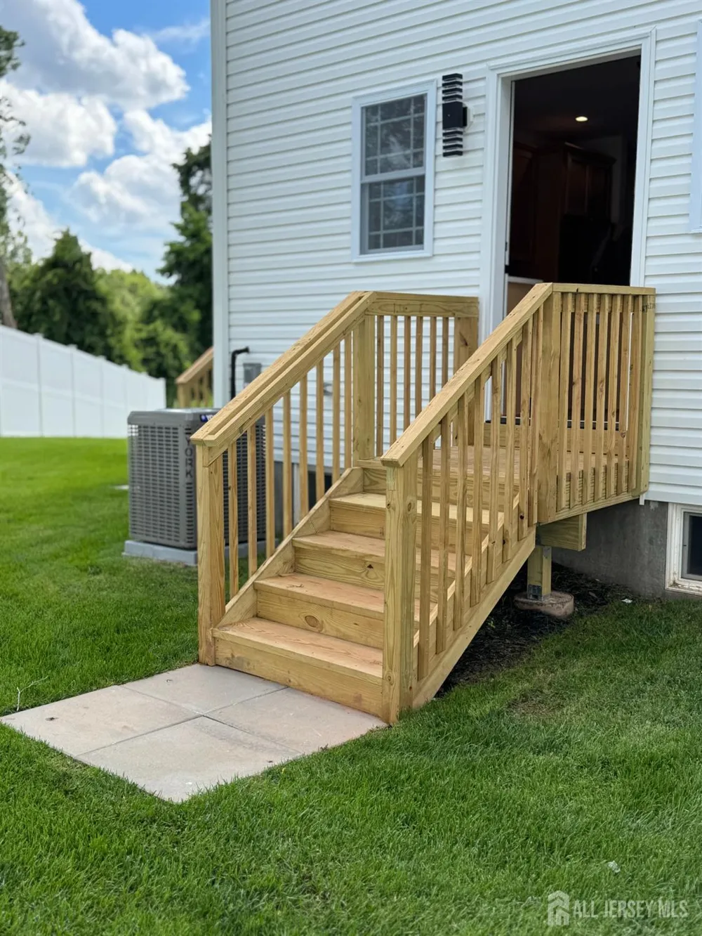 12 Moyse Place Edison, NJ 08820