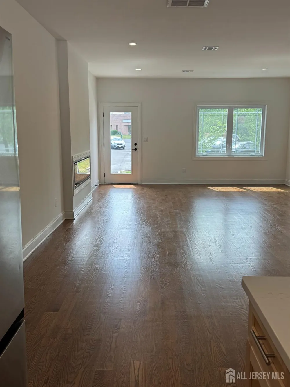 12 Moyse Place Edison, NJ 08820