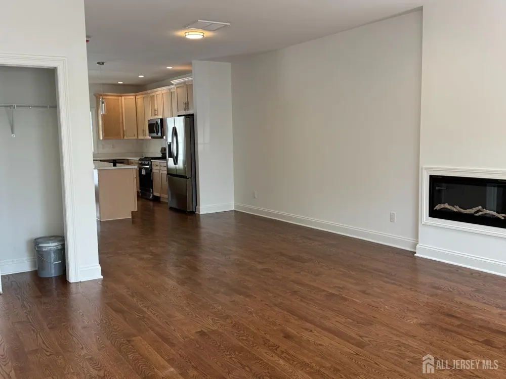 12 Moyse Place Edison, NJ 08820