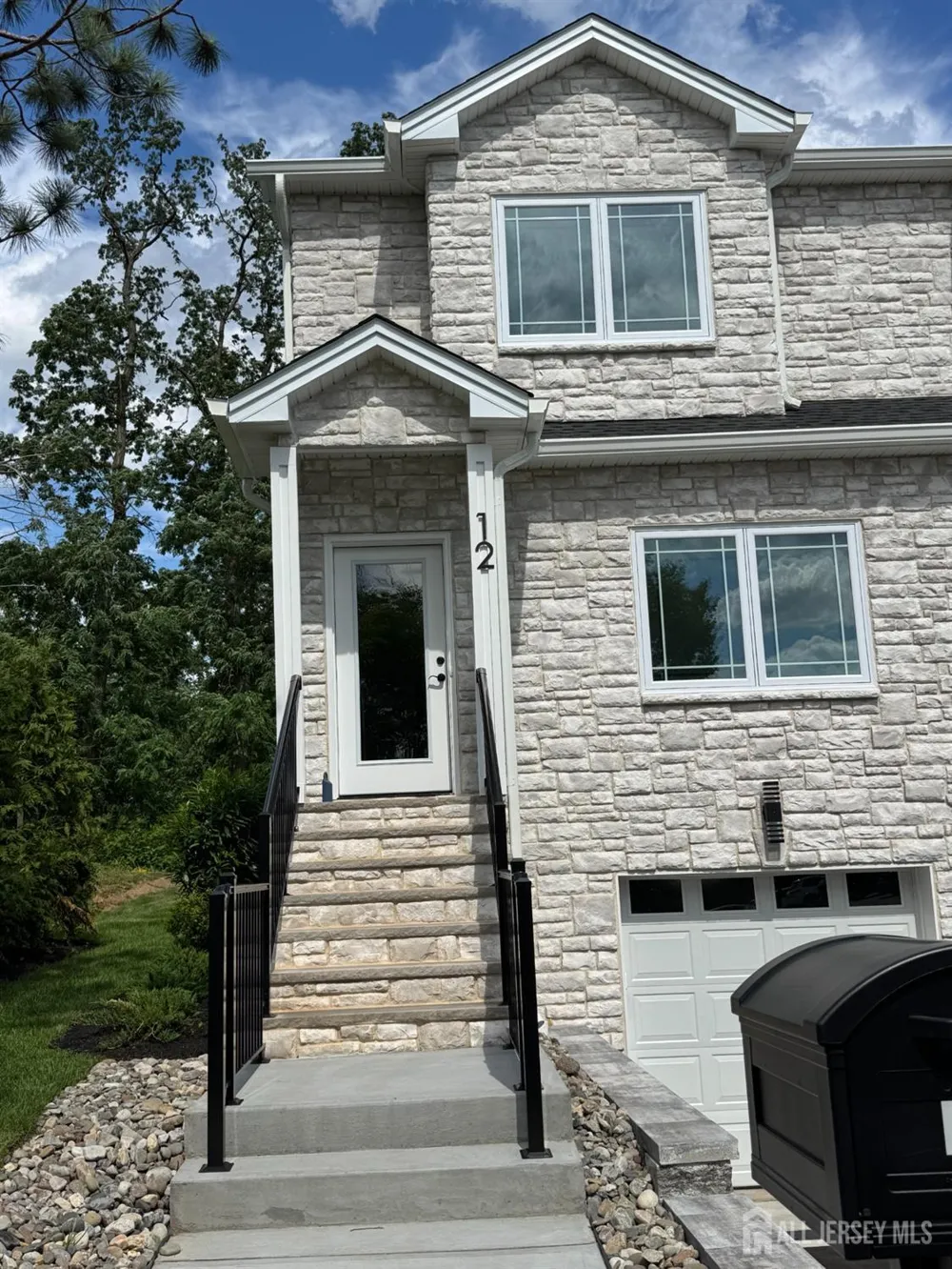 14 Moyse Place Edison, NJ 08820