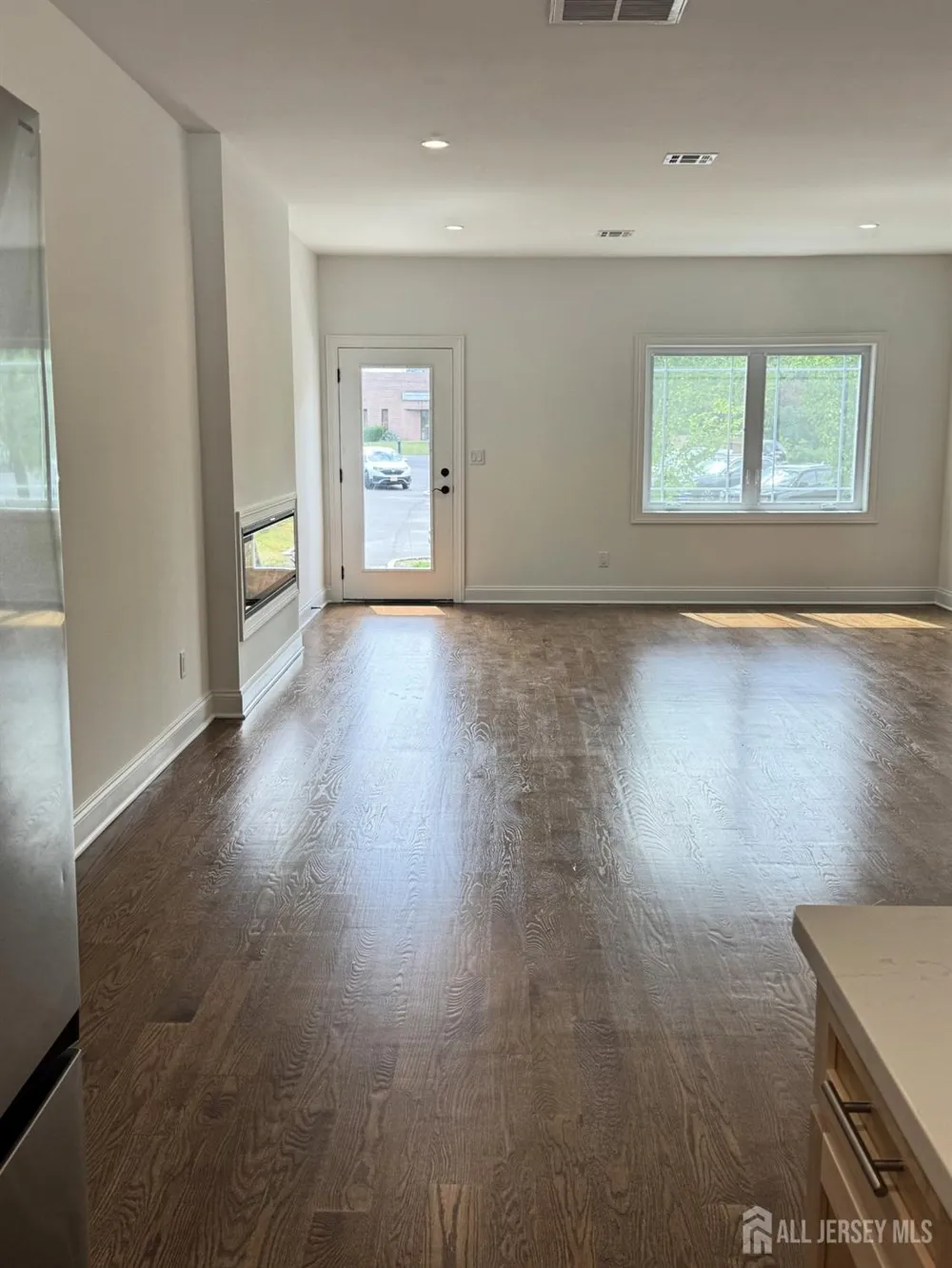 14 Moyse Place Edison, NJ 08820