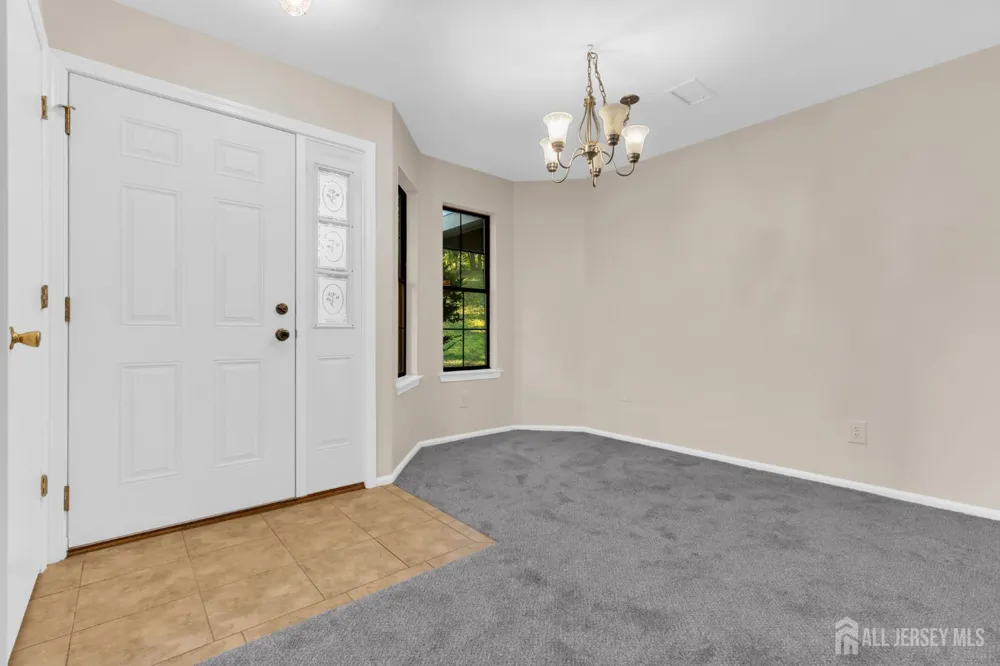 2101 Bayhead Drive Parlin, NJ 08859