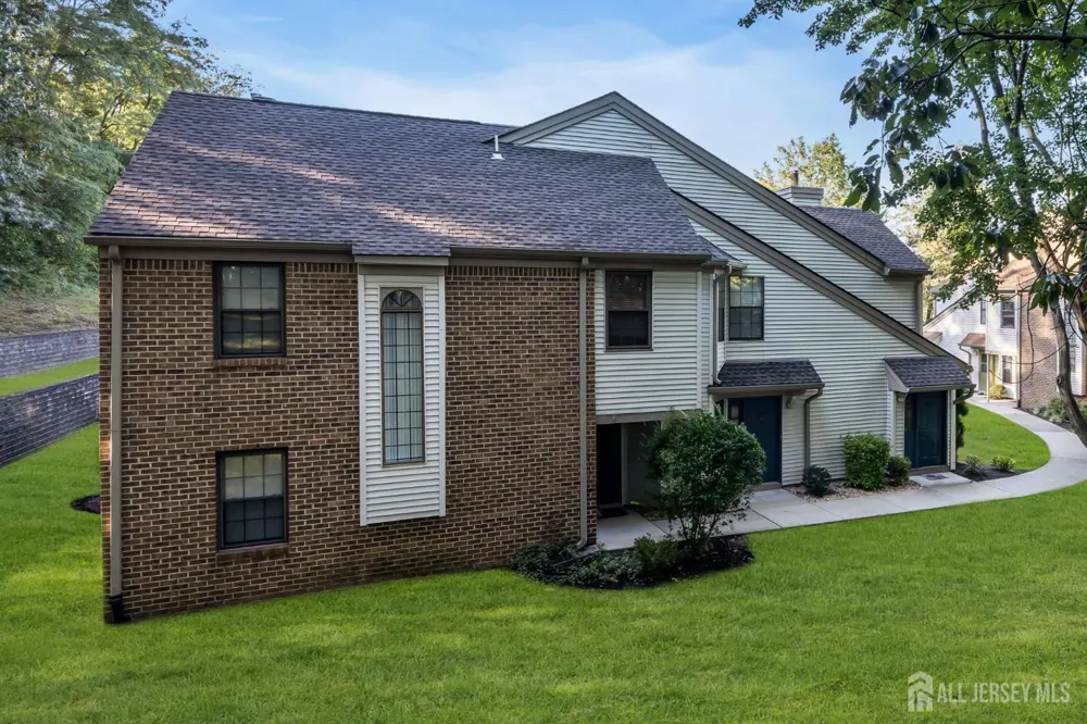2101 Bayhead Drive Parlin, NJ 08859