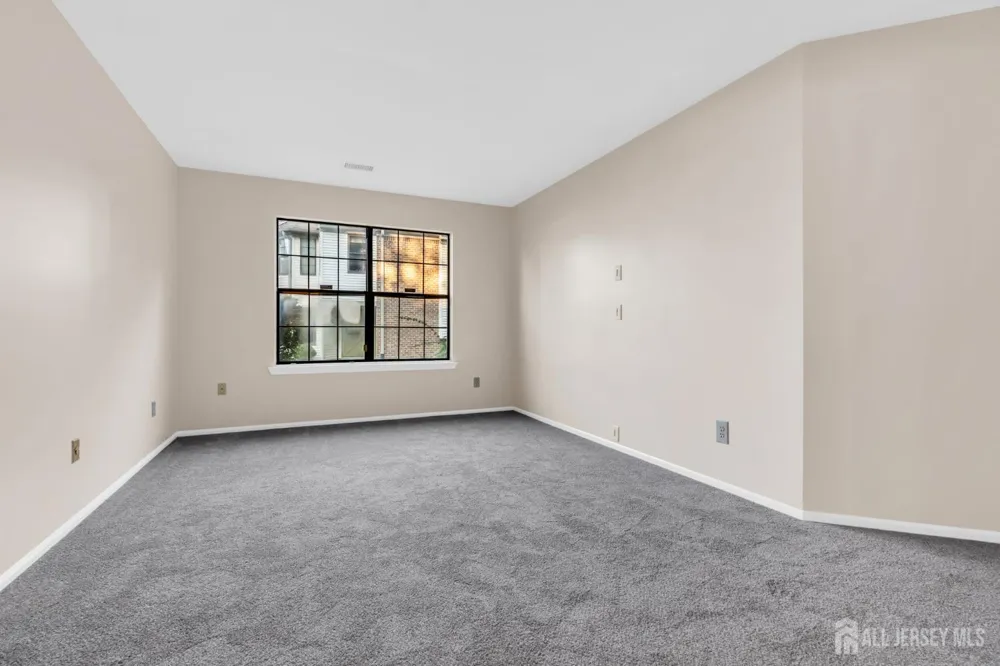 2101 Bayhead Drive Parlin, NJ 08859